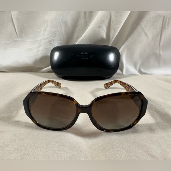 Coach Sunglasses HC8062 Melissa Dark Tortoise Scratched Lens - Picture 1 of 14